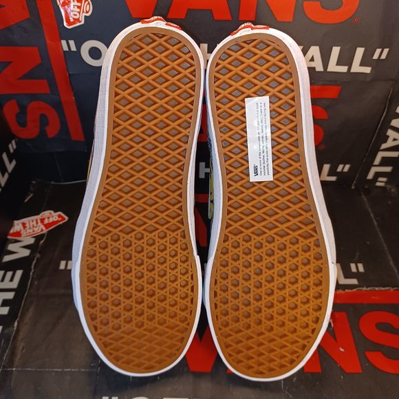 Vans Men's 9/Women's 10.5 Sk8-Hi Santa Flame Suede Canvas Black VN0A5HZZA5P - Picture 3 of 12